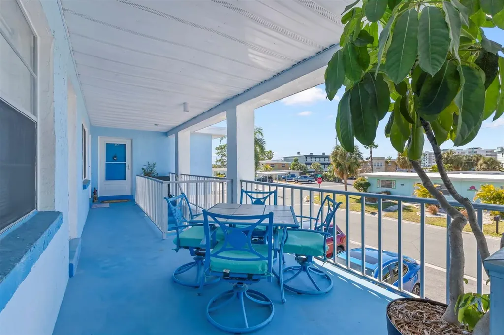 11025 2nd Street E Treasure Island FL 33706
