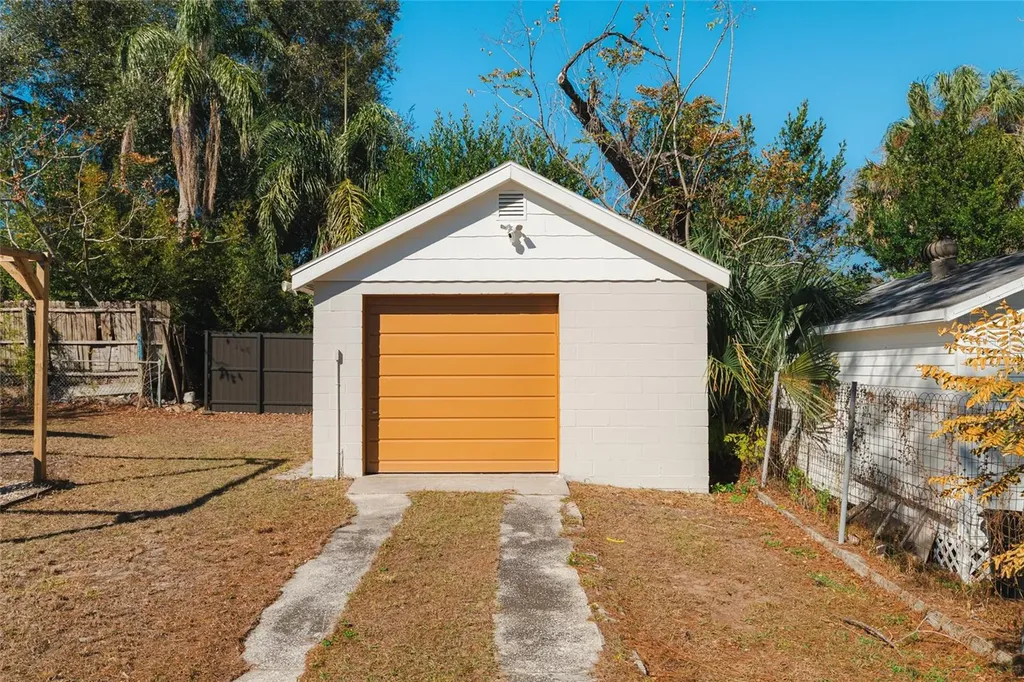 1513 W Meadowbrook Avenue Tampa FL 33612