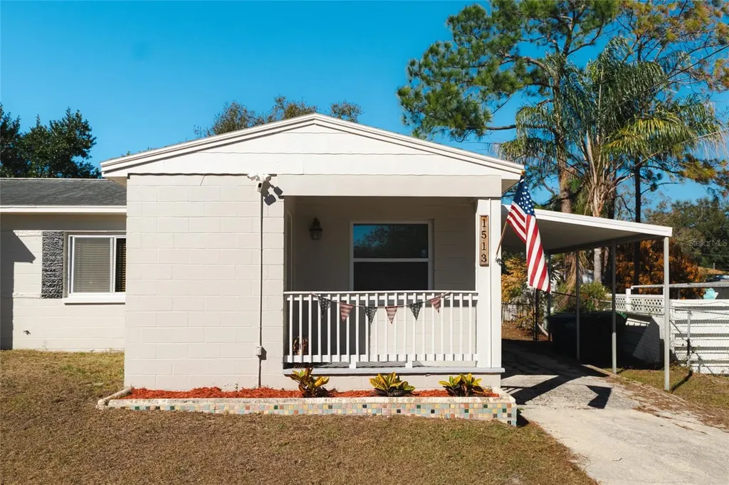 1513 W Meadowbrook Avenue Tampa FL 33612
