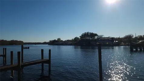 1620 River Road Astor FL 32102