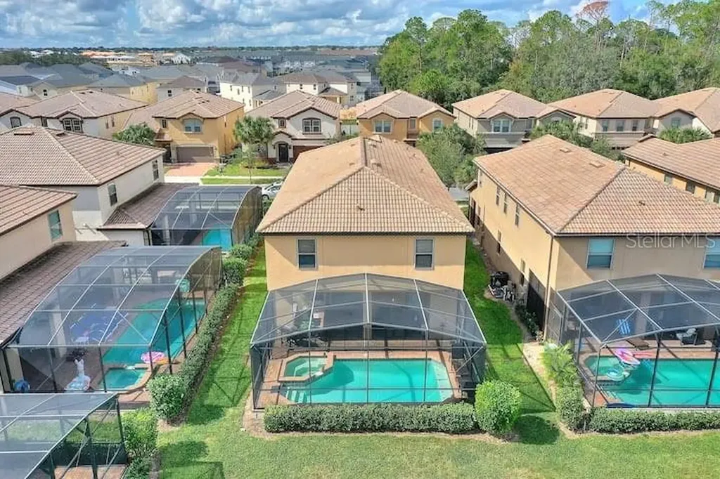 1627 Lima Avenue Kissimmee FL 34747