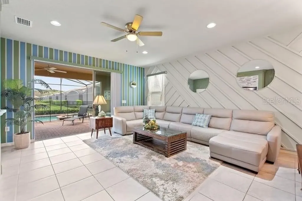 1627 Lima Avenue Kissimmee FL 34747