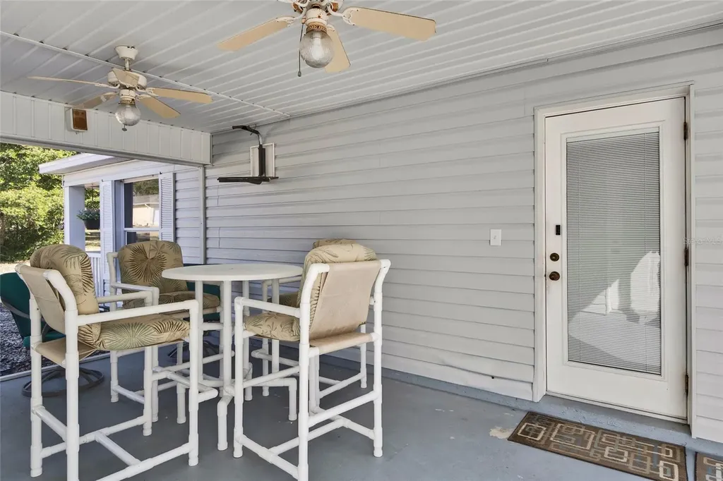 7095 Blackbird Avenue Weeki Wachee FL 34613
