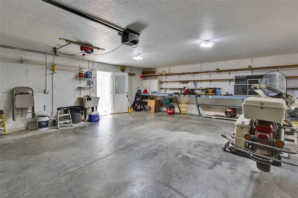 7095 Blackbird Avenue Weeki Wachee FL 34613