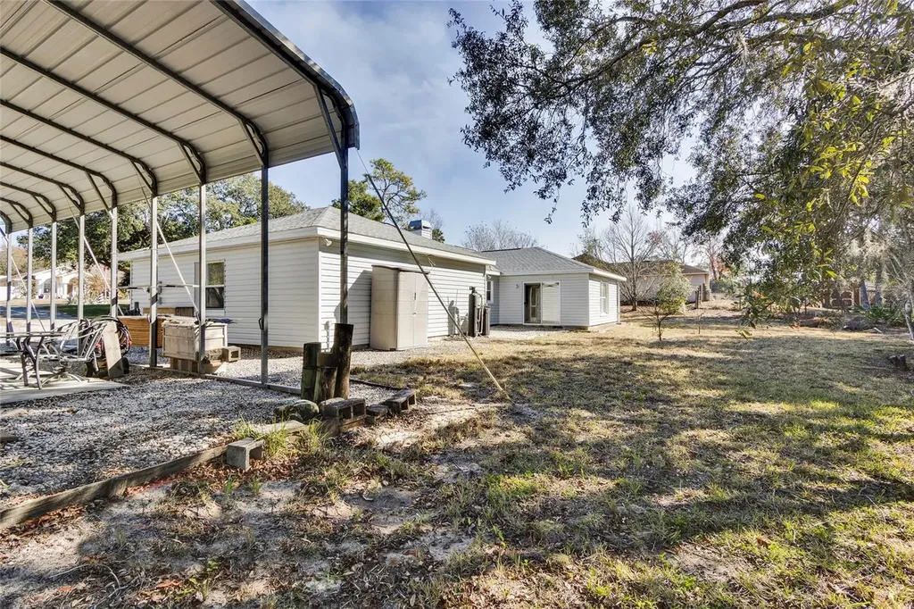 7095 Blackbird Avenue Weeki Wachee FL 34613