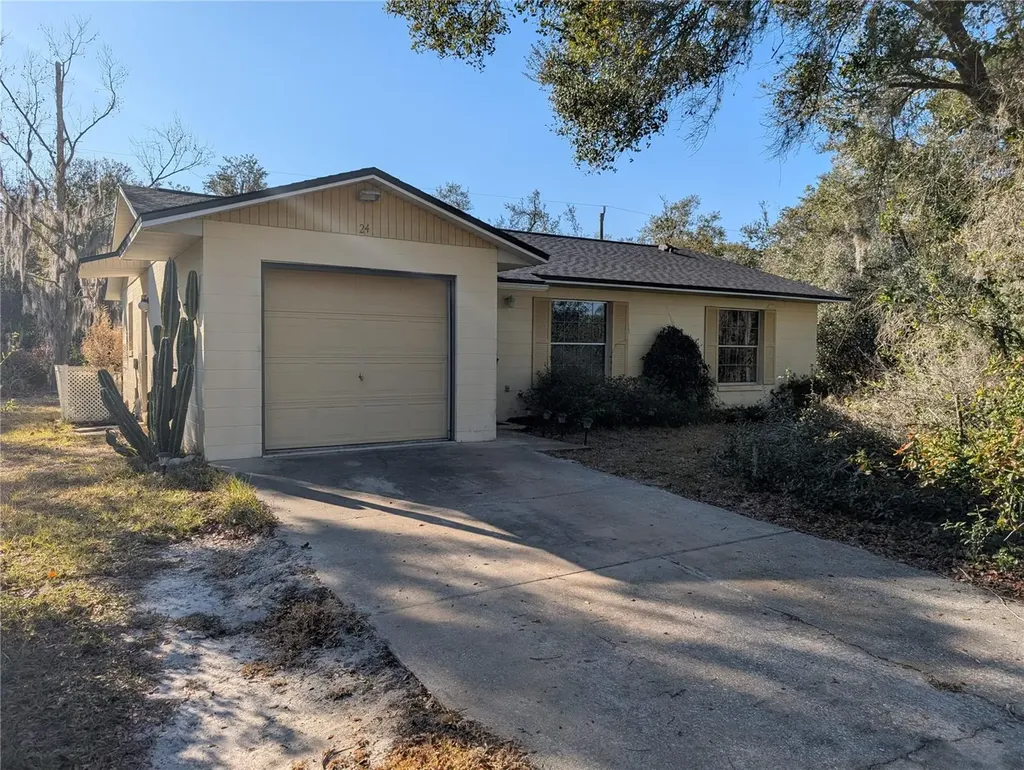 24 S Courtland Boulevard Deltona FL 32738