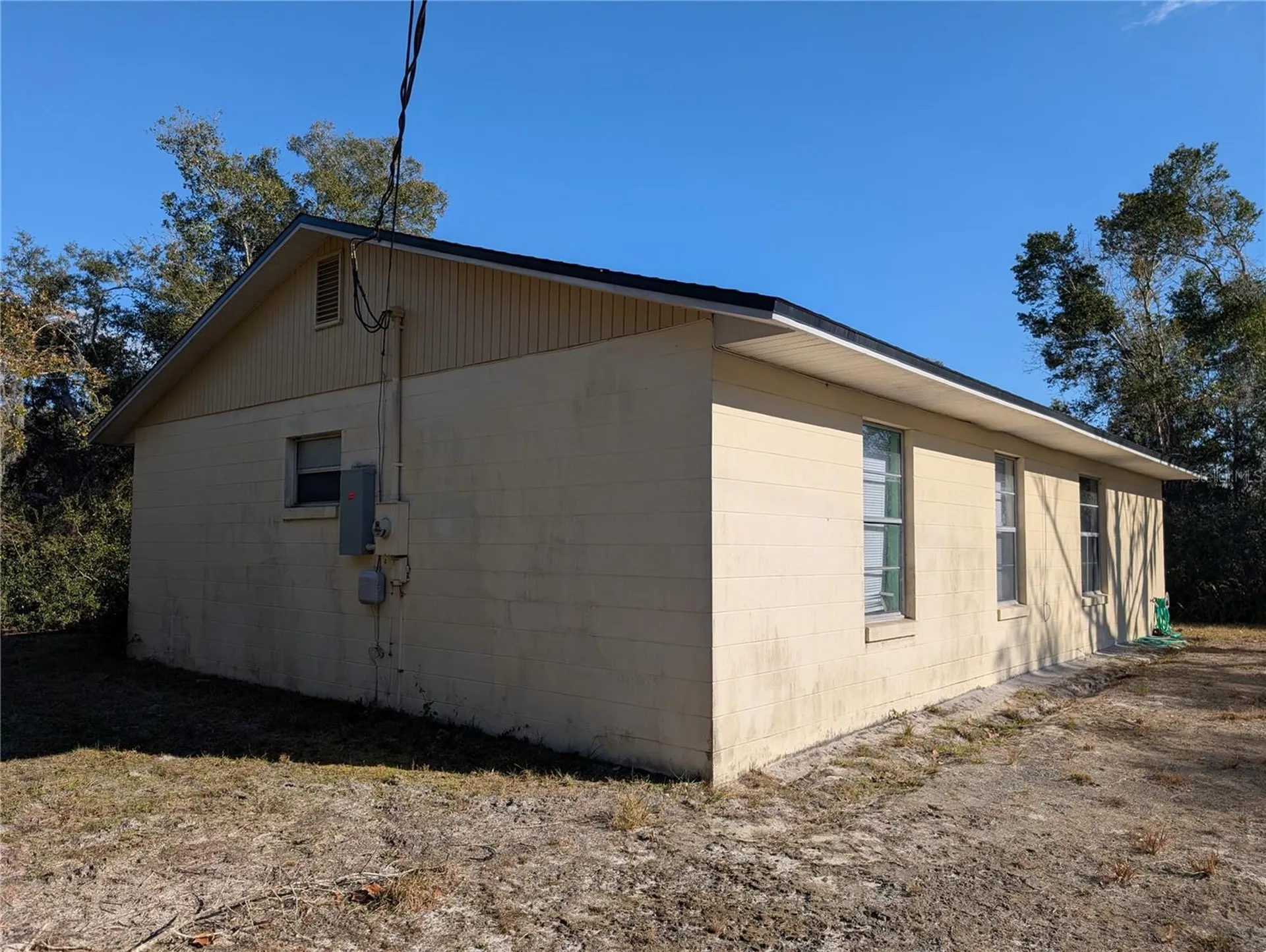 24 S Courtland Boulevard Deltona FL 32738