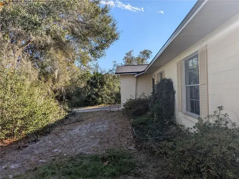 24 S Courtland Boulevard Deltona FL 32738