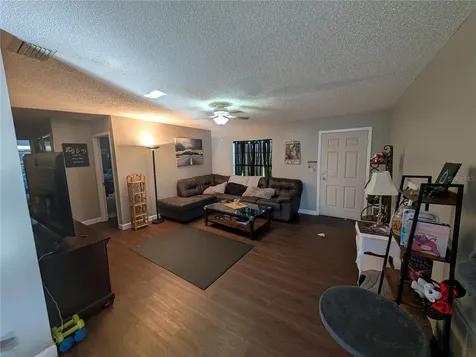 24 S Courtland Boulevard Deltona FL 32738