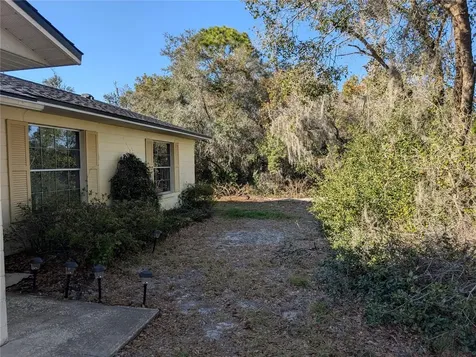 24 S Courtland Boulevard Deltona FL 32738