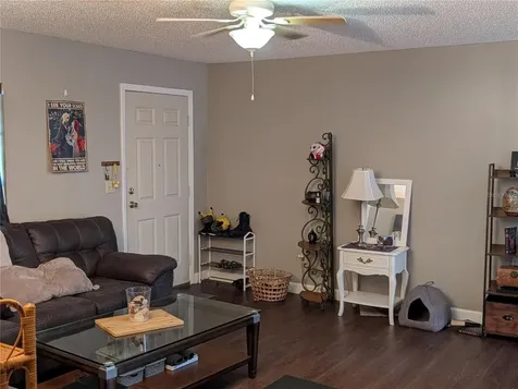 24 S Courtland Boulevard Deltona FL 32738