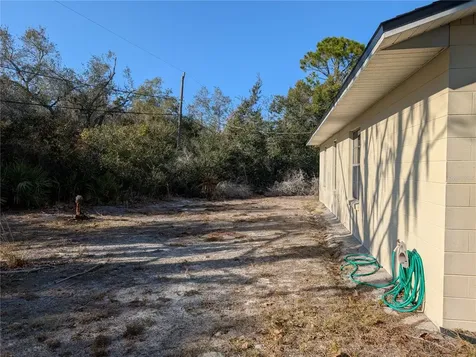 24 S Courtland Boulevard Deltona FL 32738