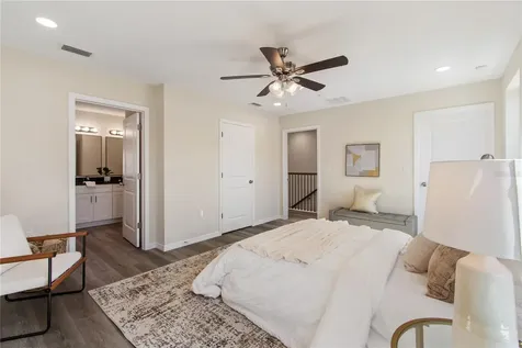 4342 Cambio Gardens Court Tampa FL 33610