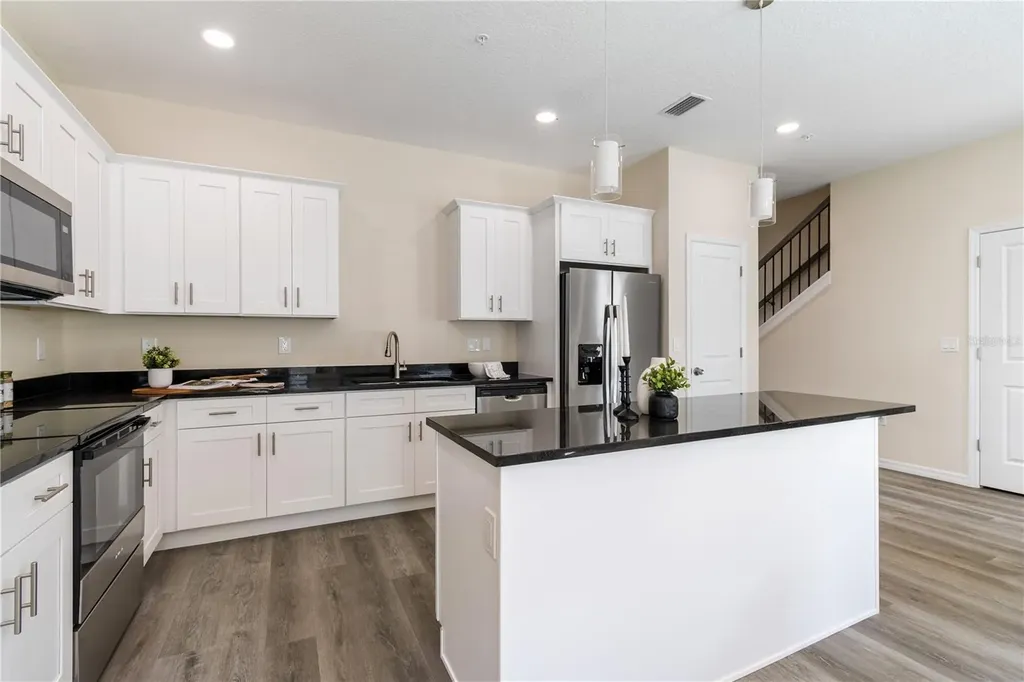 4346 Cambio Gardens Court Tampa FL 33610