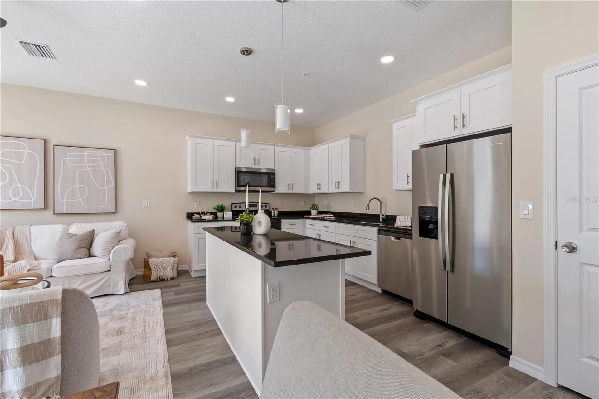 4346 Cambio Gardens Court Tampa FL 33610