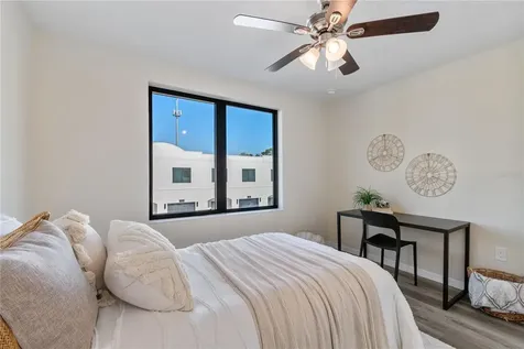 4346 Cambio Gardens Court Tampa FL 33610
