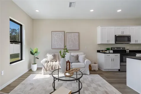 4346 Cambio Gardens Court Tampa FL 33610