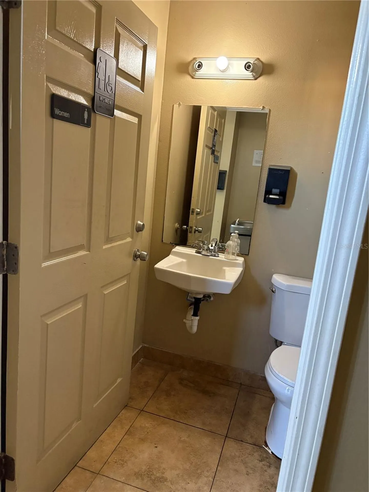 9212 Lazy Lane Tampa FL 33614
