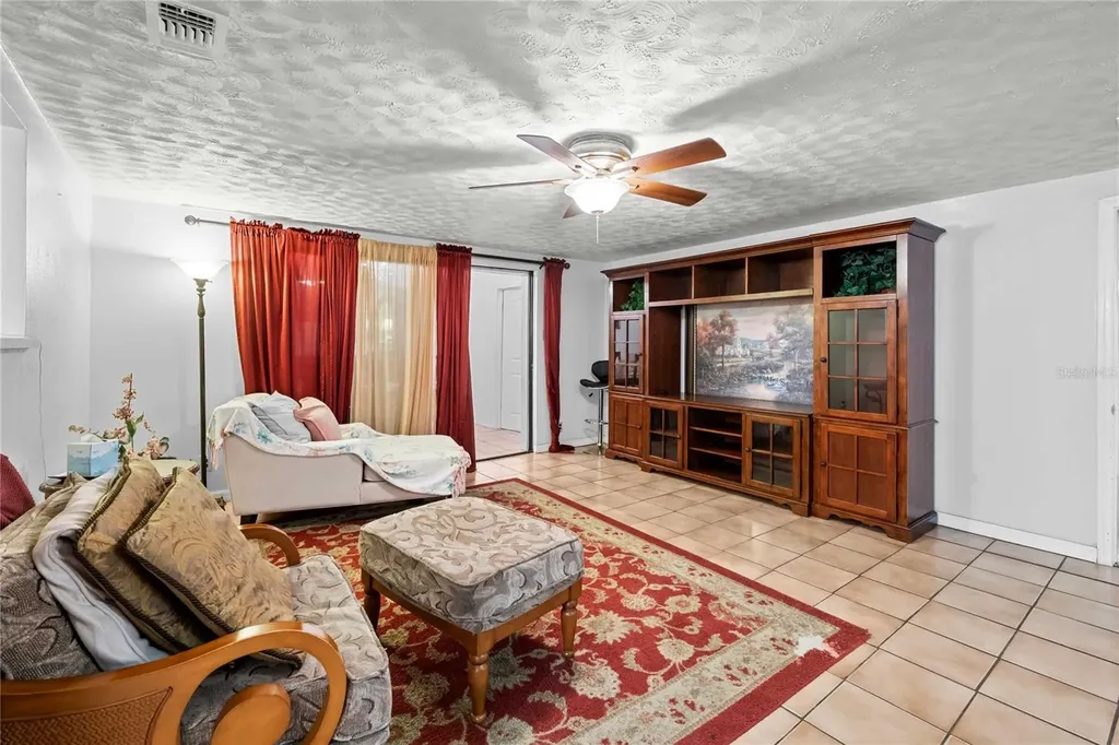 1210 Gladys Avenue Lakeland FL 33805