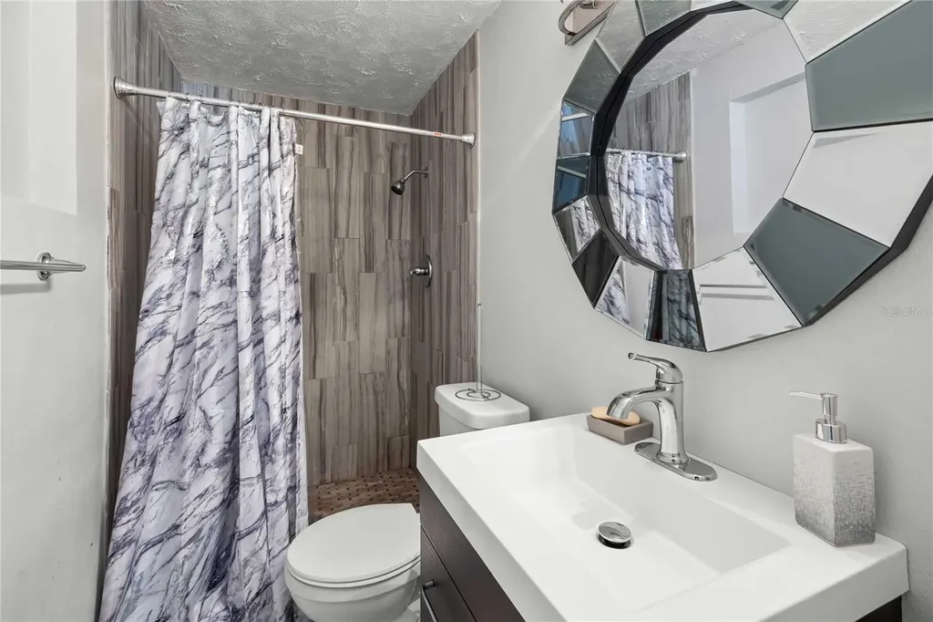 1210 Gladys Avenue Lakeland FL 33805