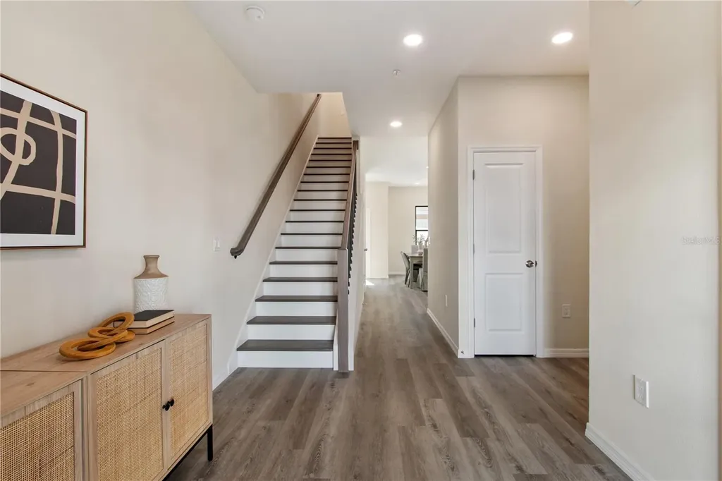 4350 Cambio Gardens Court Tampa FL 33610