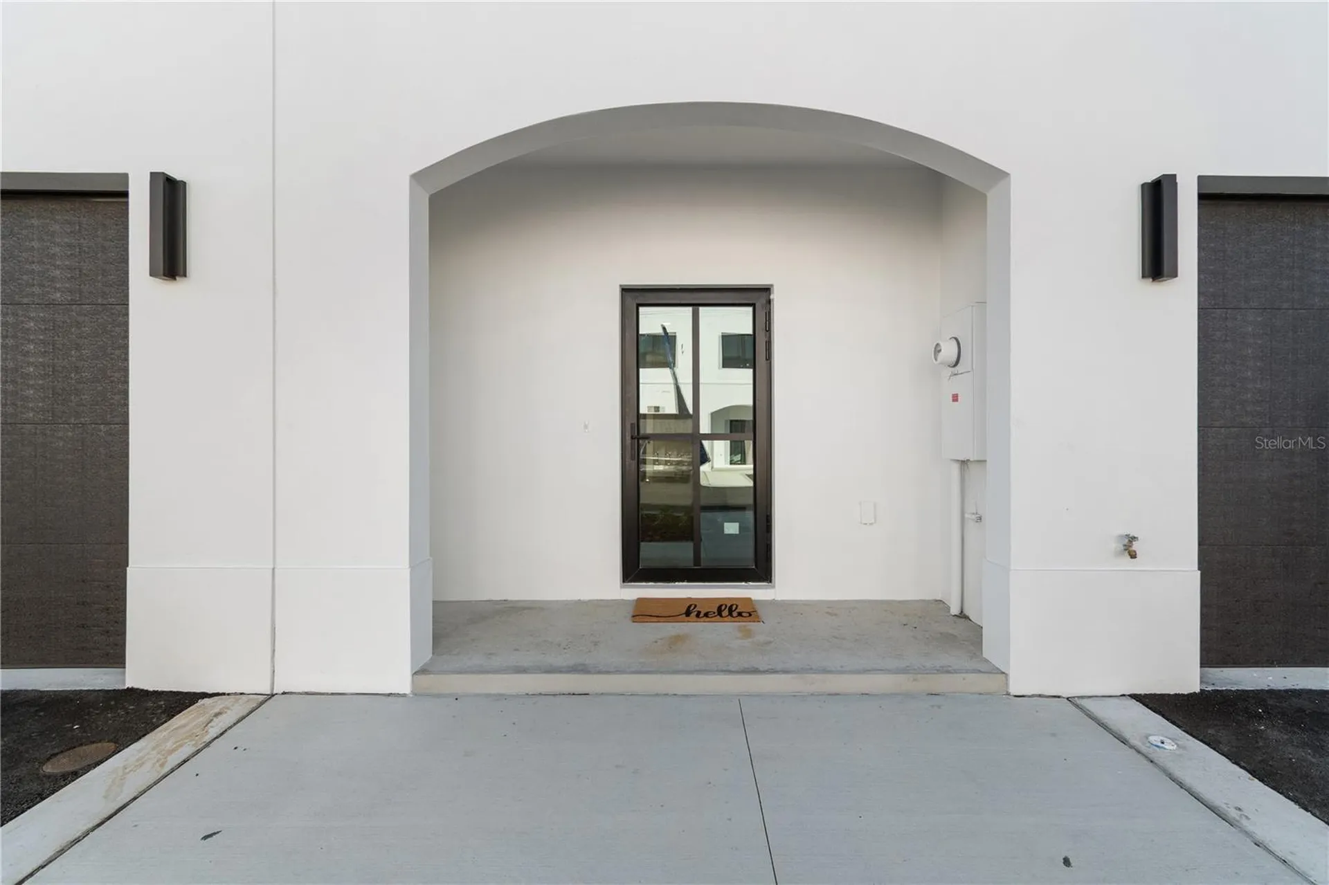 4350 Cambio Gardens Court Tampa FL 33610