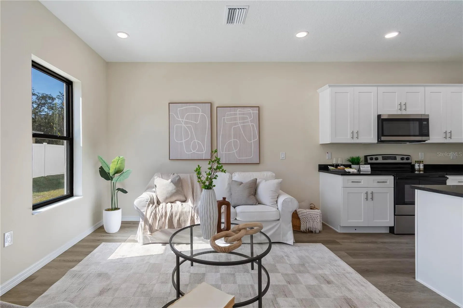 4350 Cambio Gardens Court Tampa FL 33610