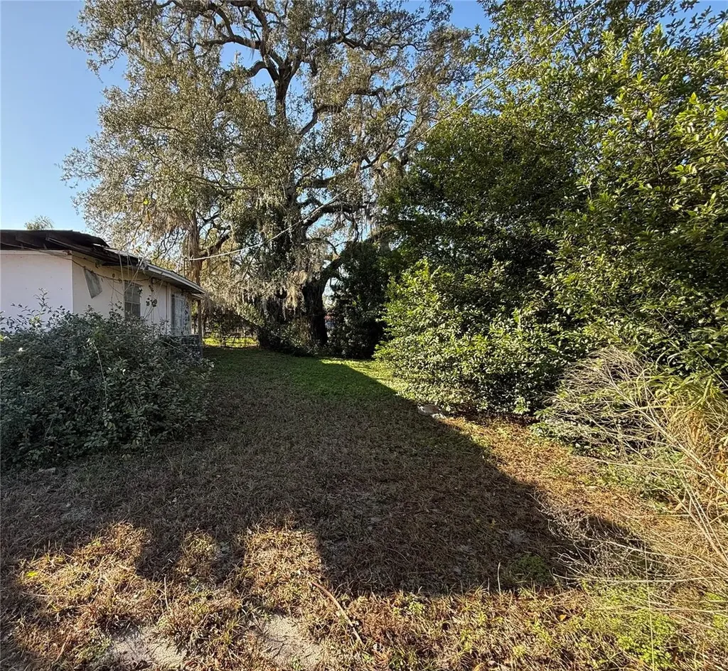 3206 E Giddens Avenue Tampa FL 33610