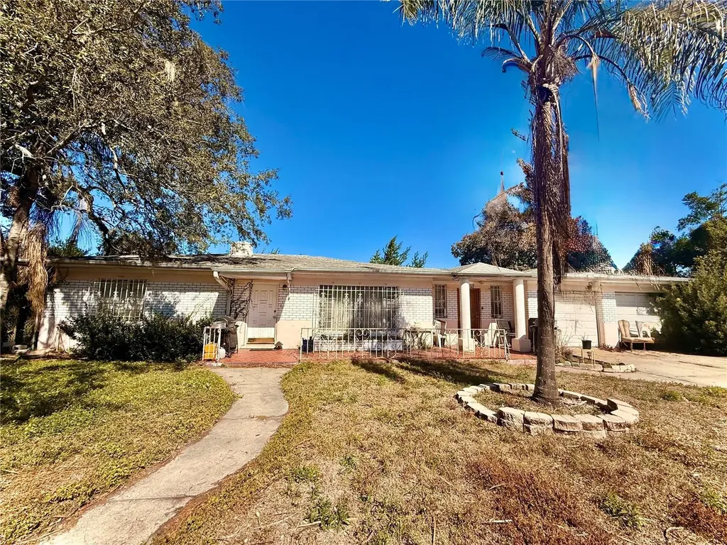 3206 E Giddens Avenue Tampa FL 33610
