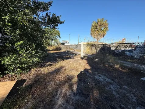 3206 E Giddens Avenue Tampa FL 33610