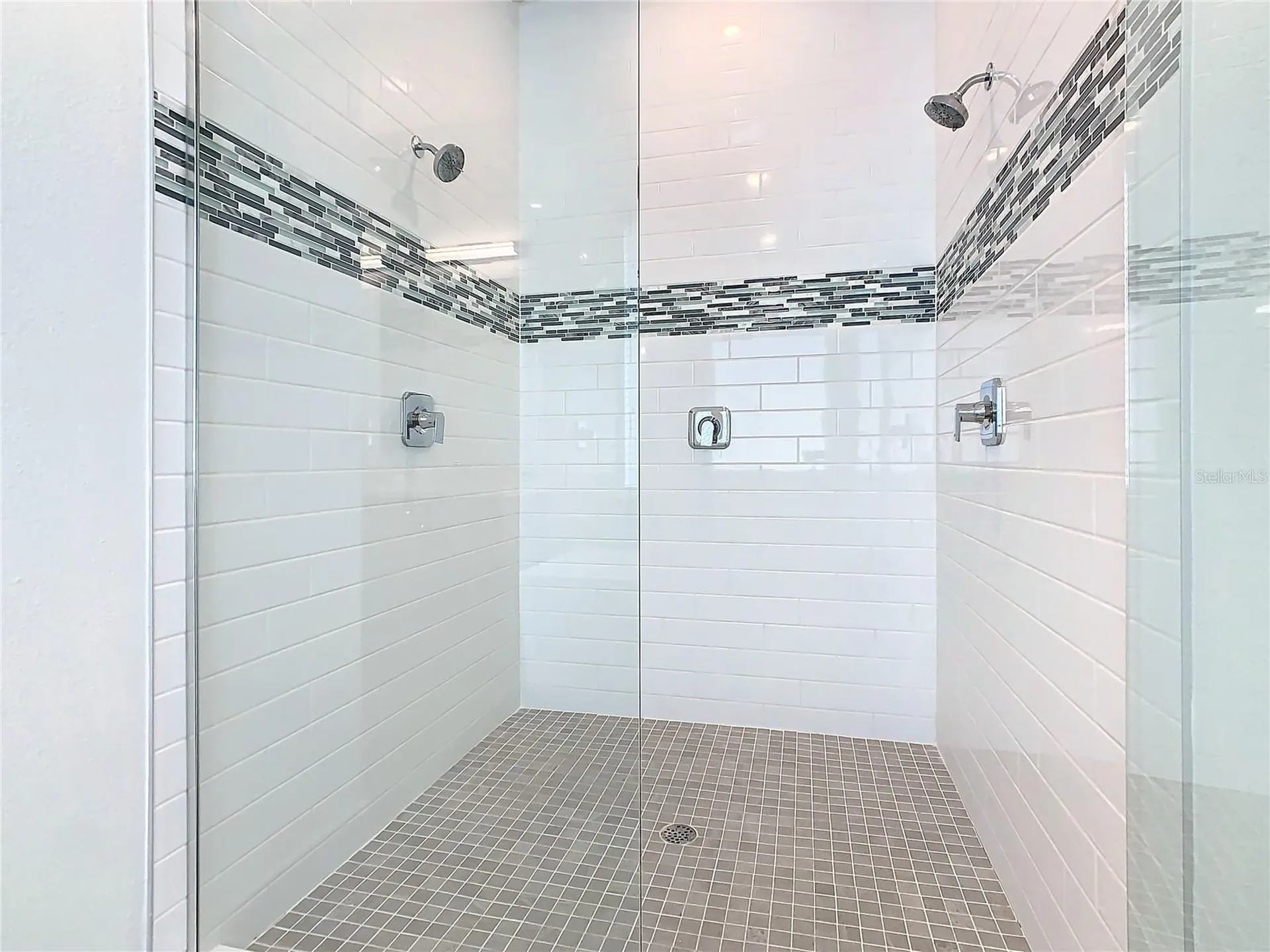 2125 Pine Oak Loop Davenport FL 33837