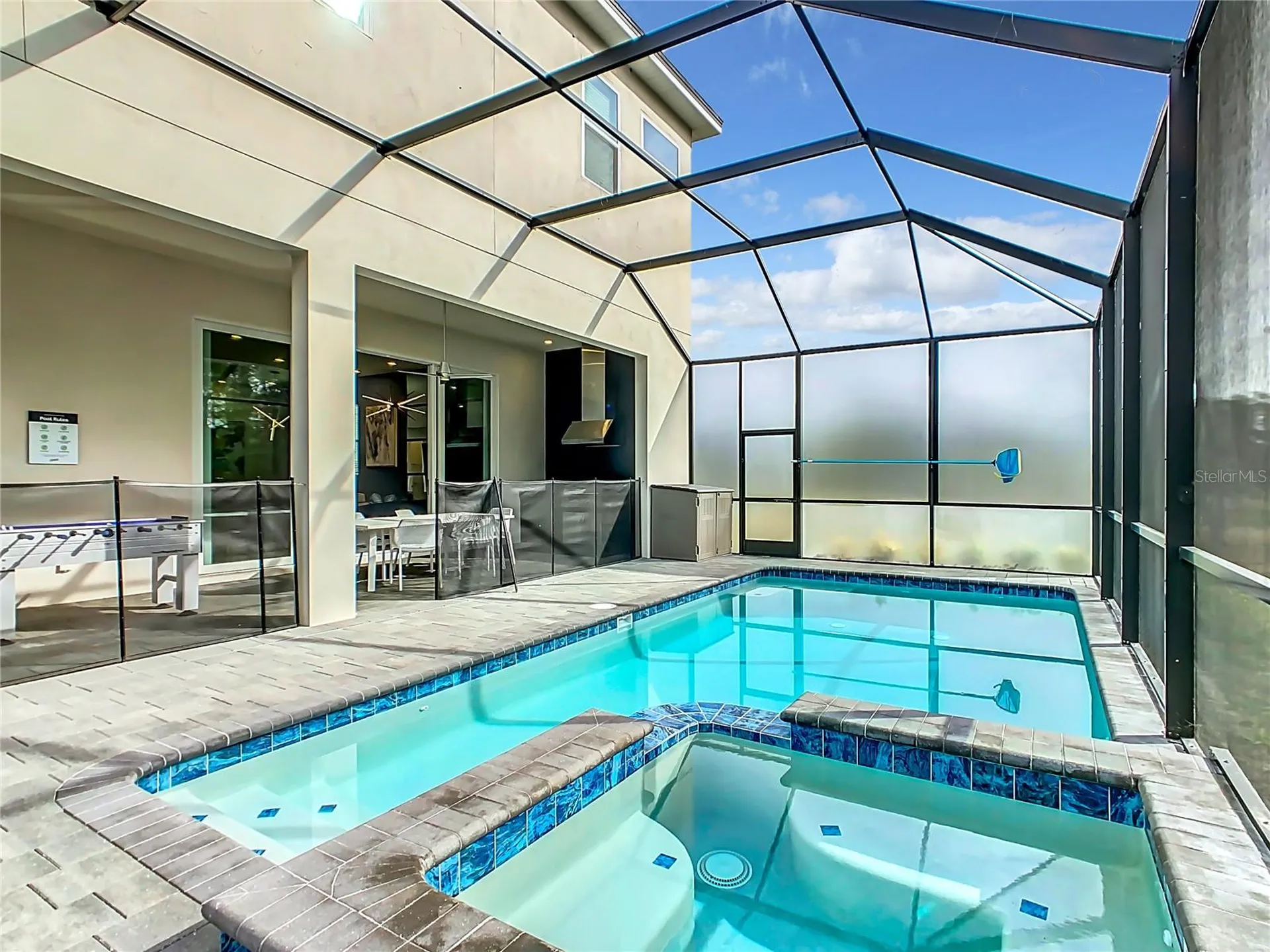 2125 Pine Oak Loop Davenport FL 33837