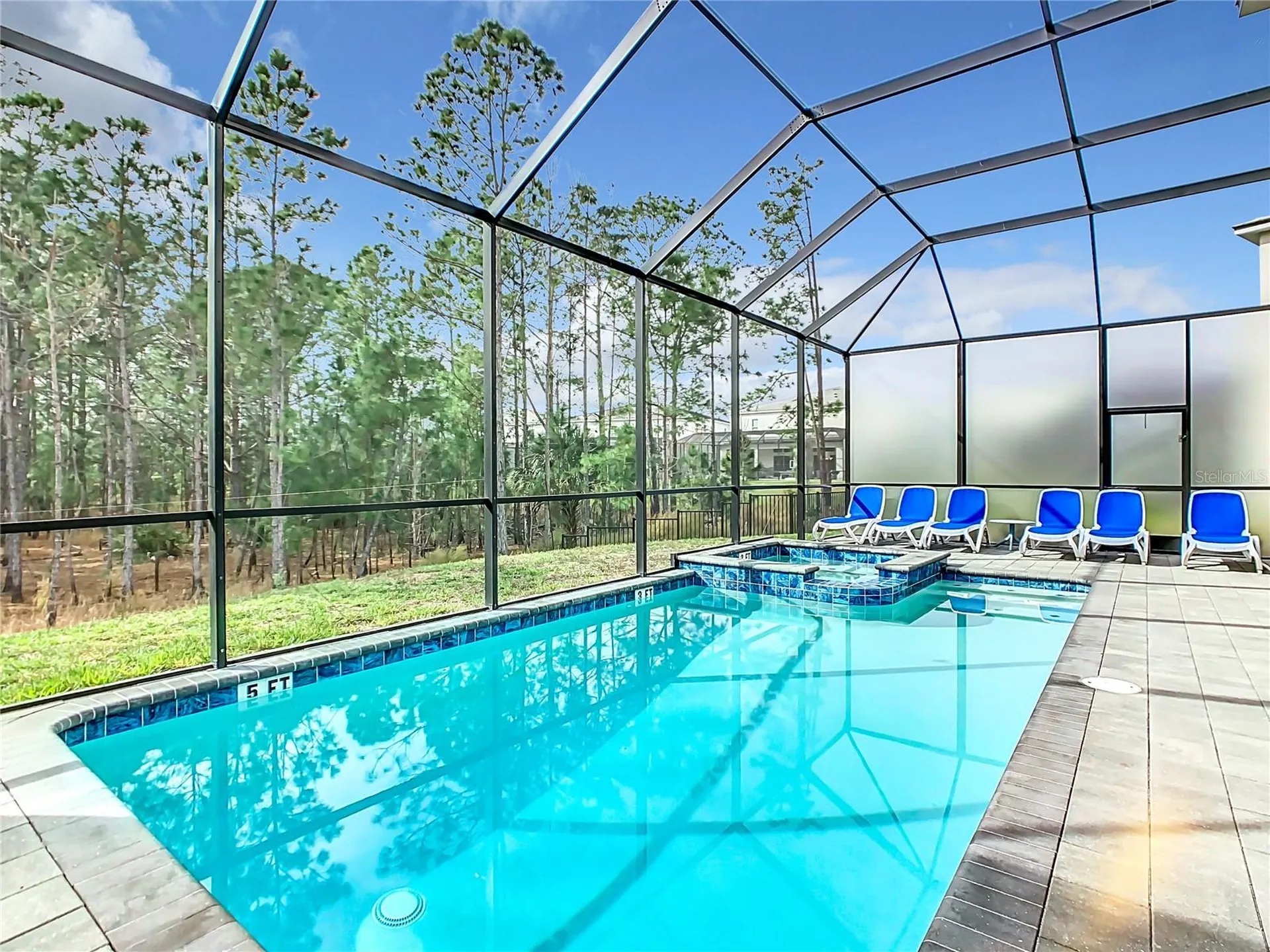 2125 Pine Oak Loop Davenport FL 33837