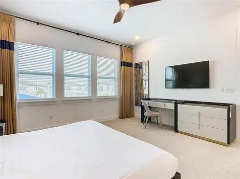 2125 Pine Oak Loop Davenport FL 33837