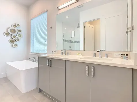 2125 Pine Oak Loop Davenport FL 33837