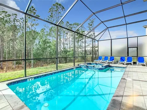 2125 Pine Oak Loop Davenport FL 33837
