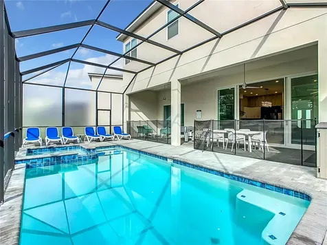 2125 Pine Oak Loop Davenport FL 33837