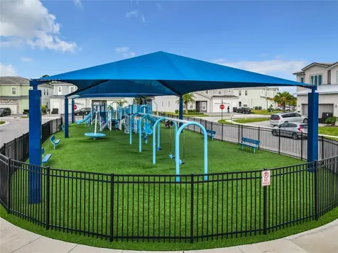 2125 Pine Oak Loop Davenport FL 33837
