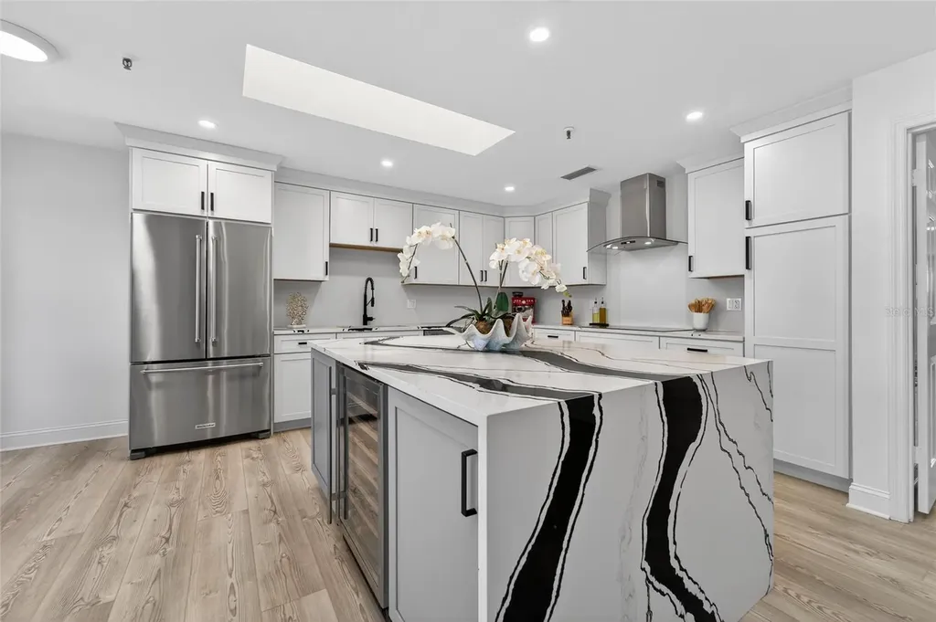 2155 Harbourside Drive Longboat Key FL 34228