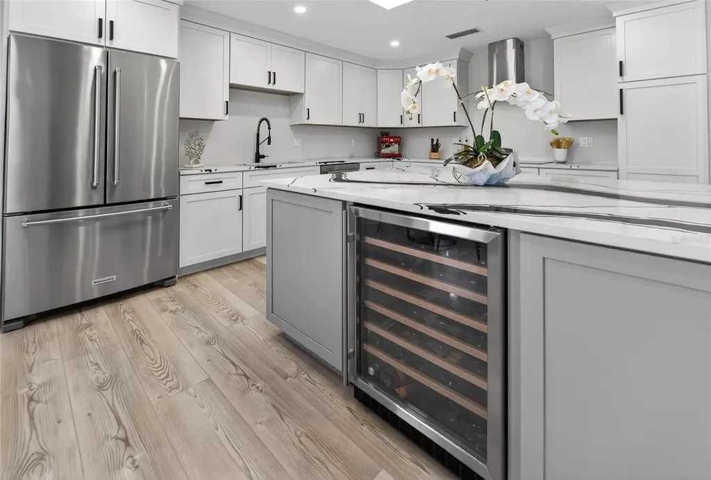2155 Harbourside Drive Longboat Key FL 34228
