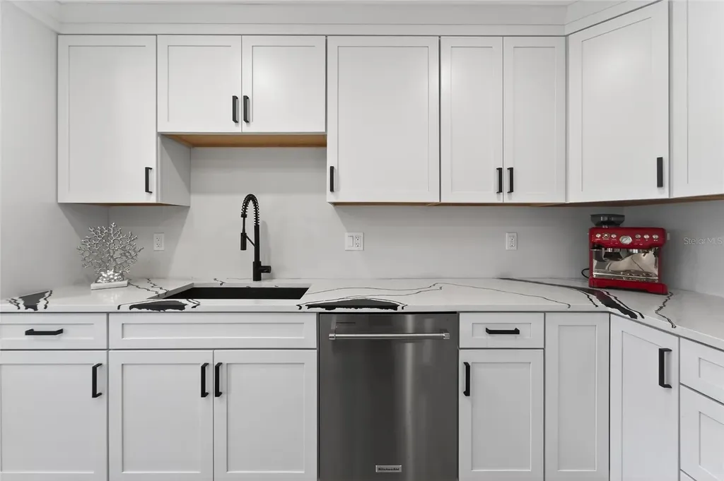 2155 Harbourside Drive Longboat Key FL 34228