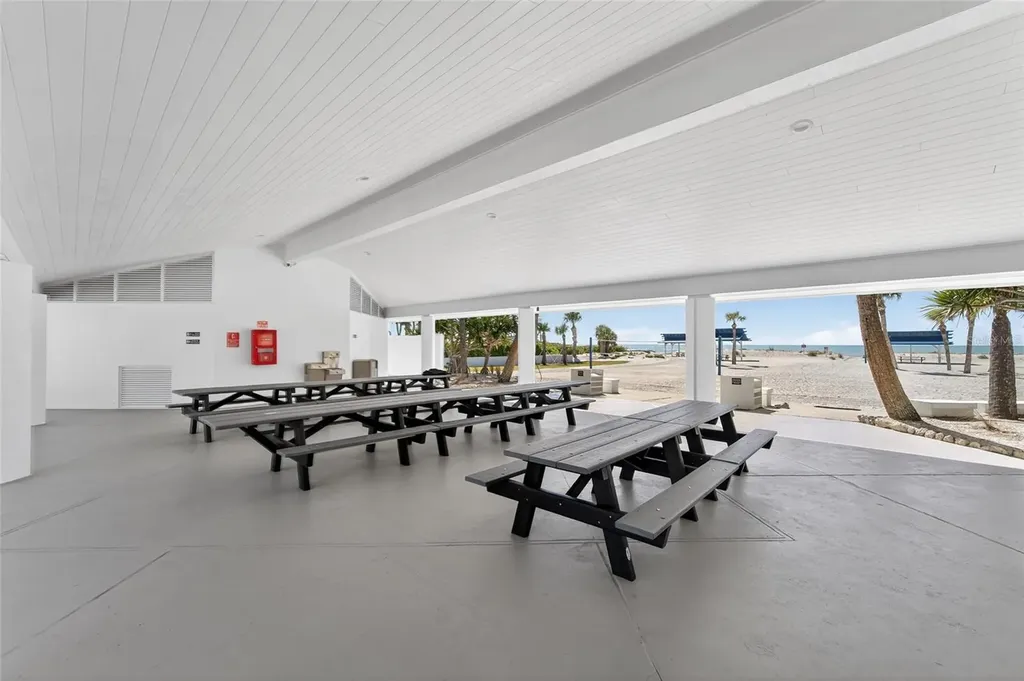 2155 Harbourside Drive Longboat Key FL 34228