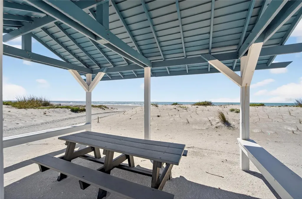 2155 Harbourside Drive Longboat Key FL 34228