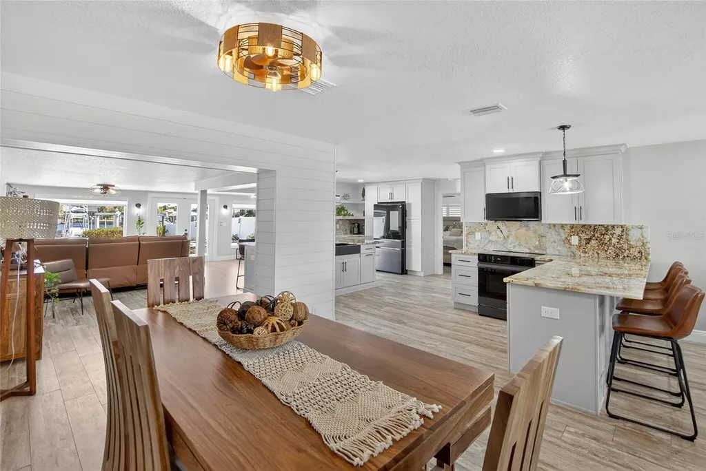 6404 Lake Sunrise Drive Apollo Beach FL 33572