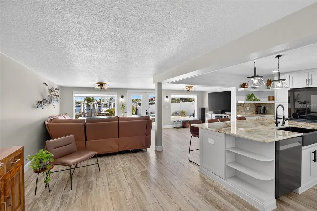 6404 Lake Sunrise Drive Apollo Beach FL 33572