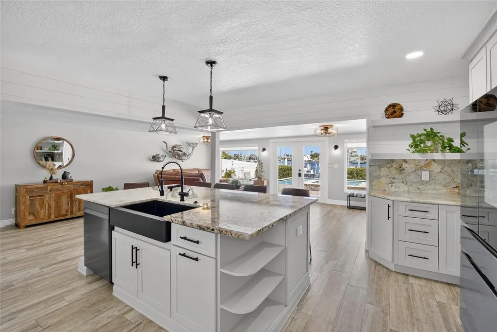 6404 Lake Sunrise Drive Apollo Beach FL 33572