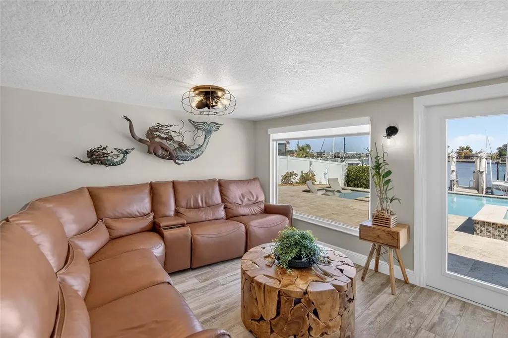 6404 Lake Sunrise Drive Apollo Beach FL 33572