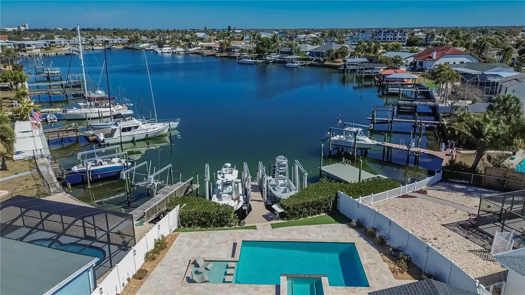 6404 Lake Sunrise Drive Apollo Beach FL 33572
