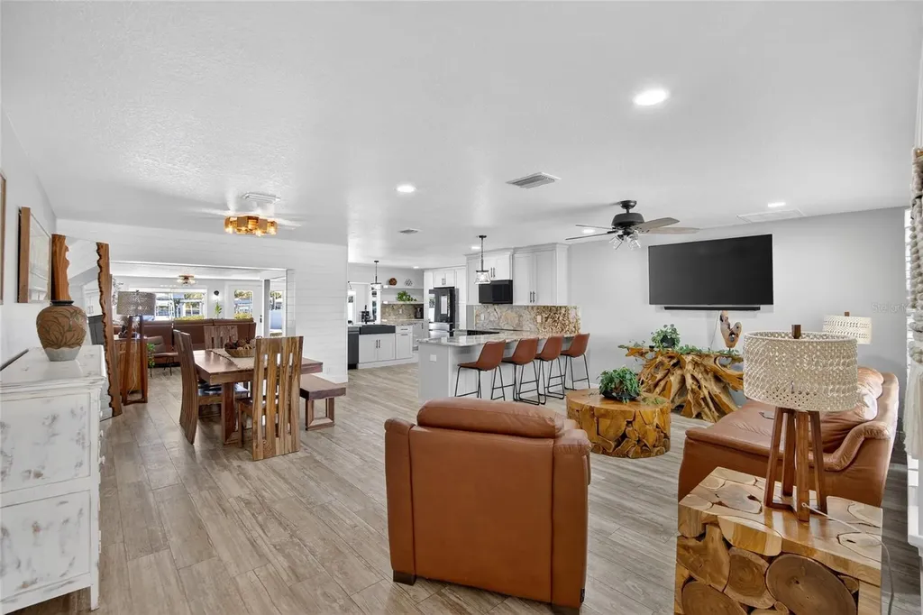 6404 Lake Sunrise Drive Apollo Beach FL 33572