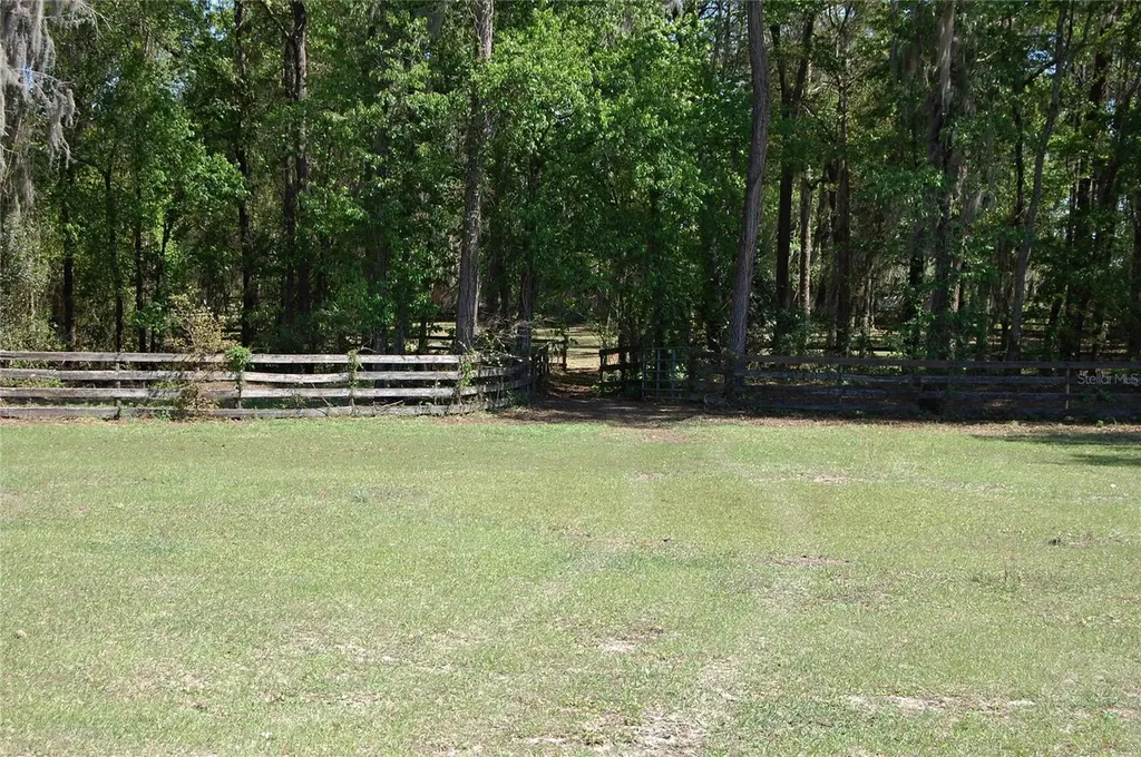 27471 NW 173rd Terrace Alachua FL 32615